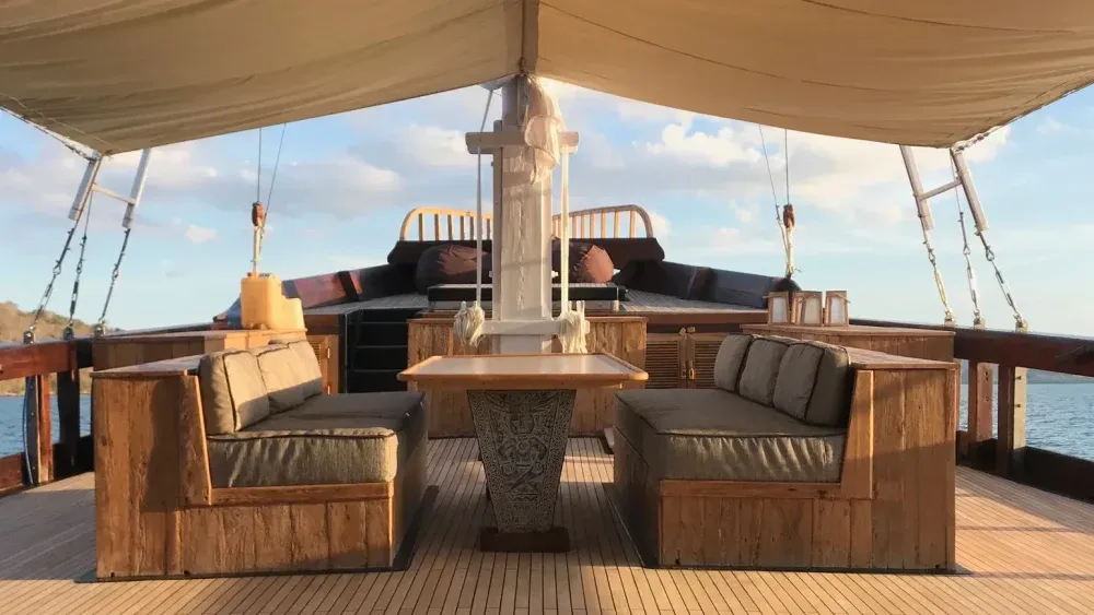 Asia Global Yachting (AGY) 4