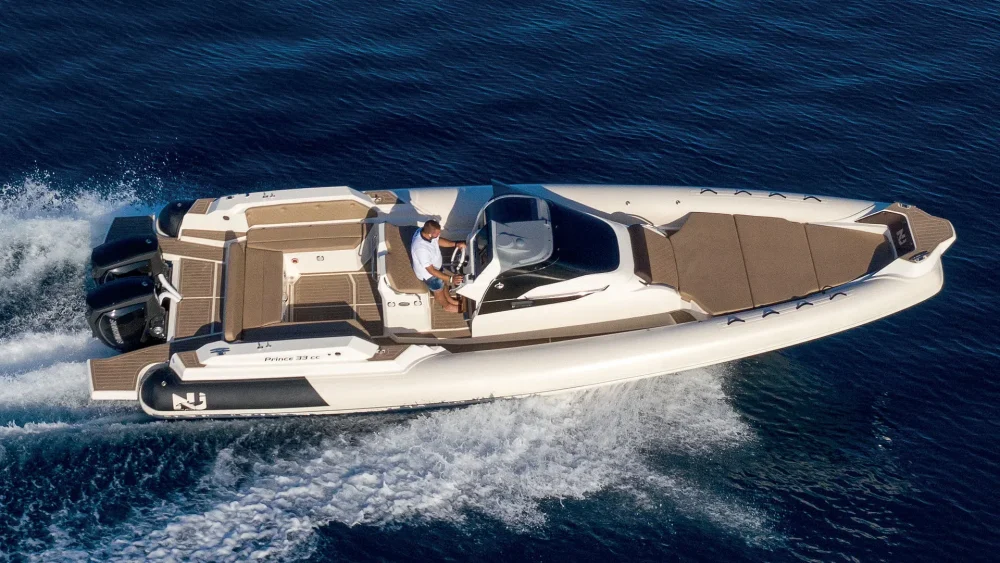 Asia Global Yachting (AGY) Yacht Charter, Sales, Magagement & More Prince 33 Cc