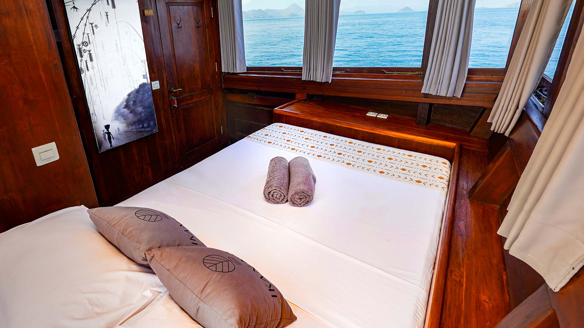 Asia Global Yachting (AGY) Luxury Yacht Charters in Thailand, Indonesia and Japan Gyu2394