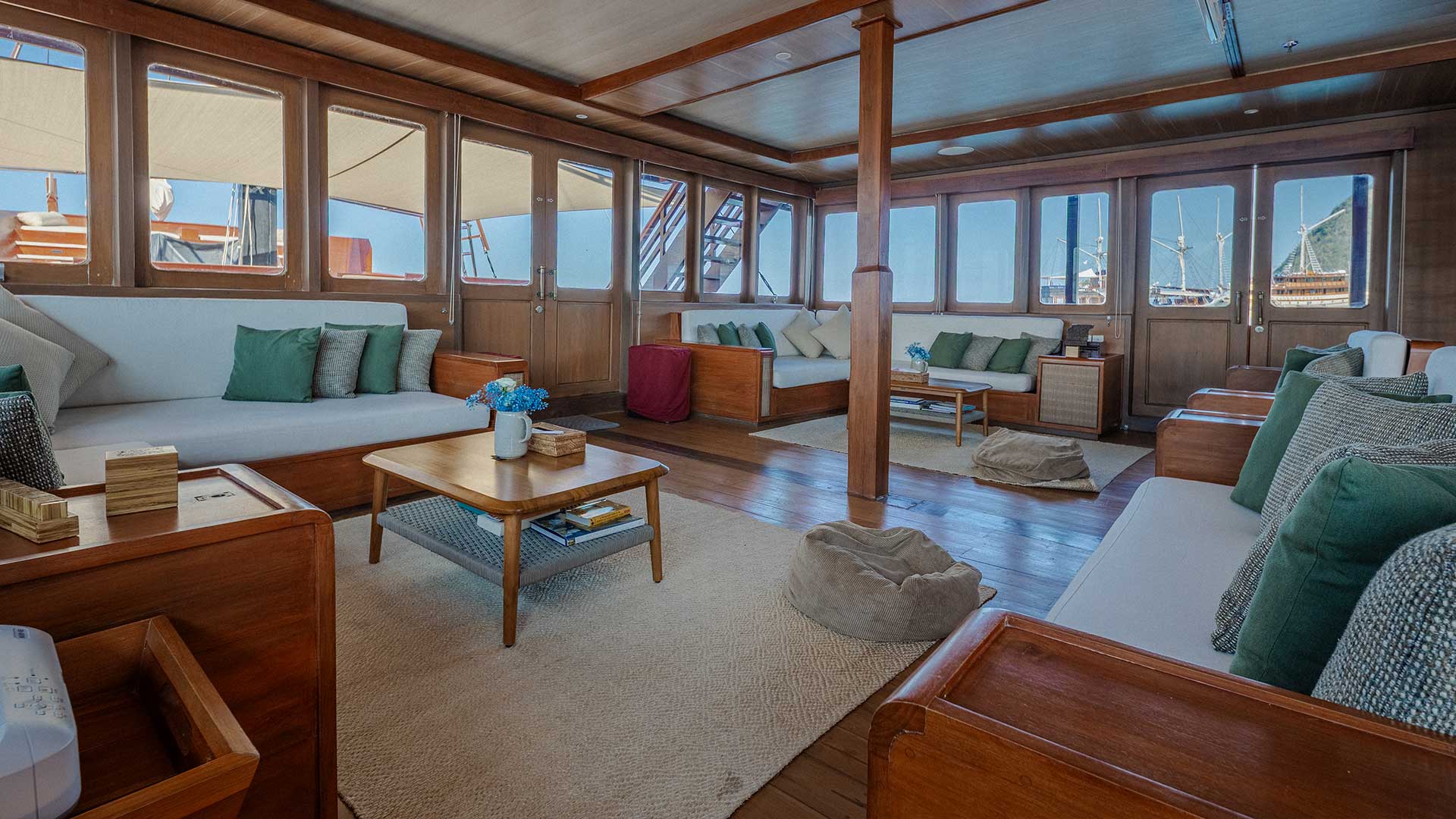 Asia Global Yachting (AGY) Luxury Yacht Charters in Thailand, Indonesia and Japan Dsc05478 Hdr