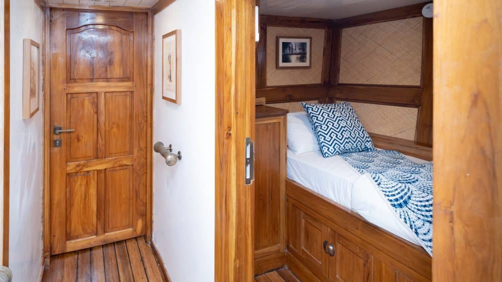 Asia Global Yachting (AGY) Premium Bespoke Yatch Charters, Sales, New Builds, Management & More Dscf2013