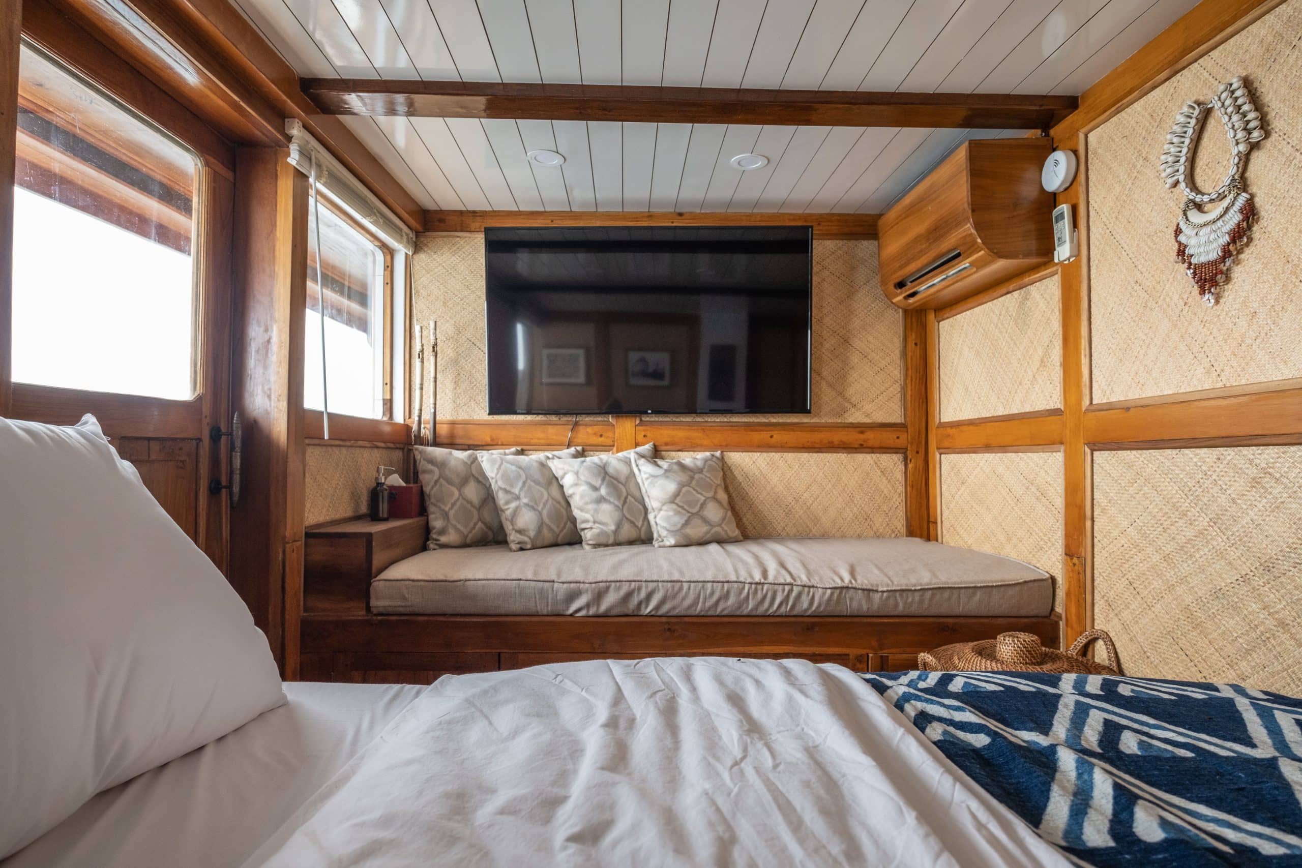Asia Global Yachting (AGY) Premium Bespoke Yatch Charters, Sales, New Builds, Management & More Dscf2228