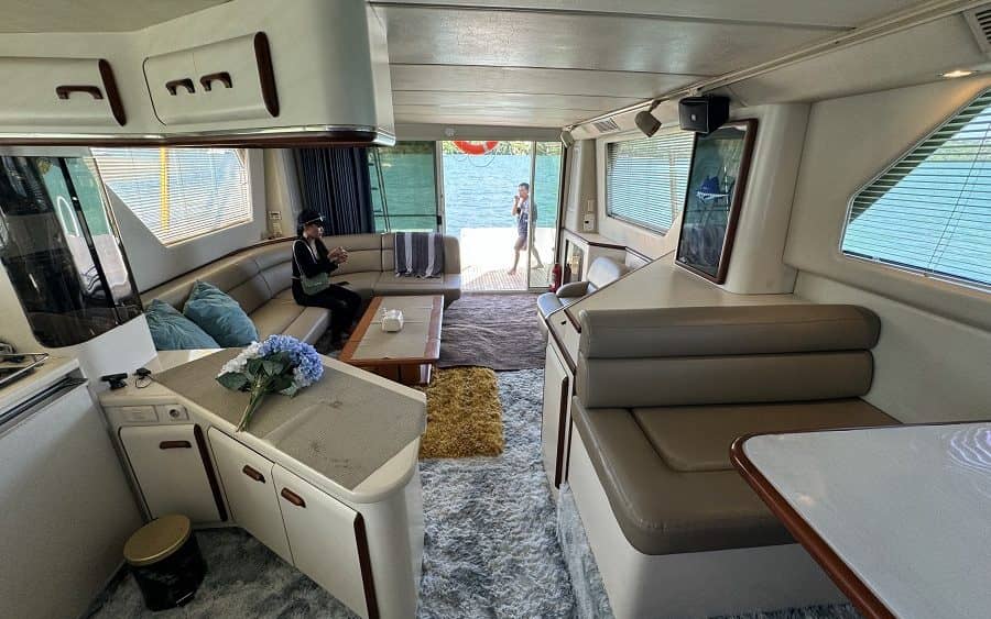 Asia Global Yachting (AGY) Premium Bespoke Yatch Charters, Sales, New Builds, Management & More Searay 55 Sedan Mtu 047