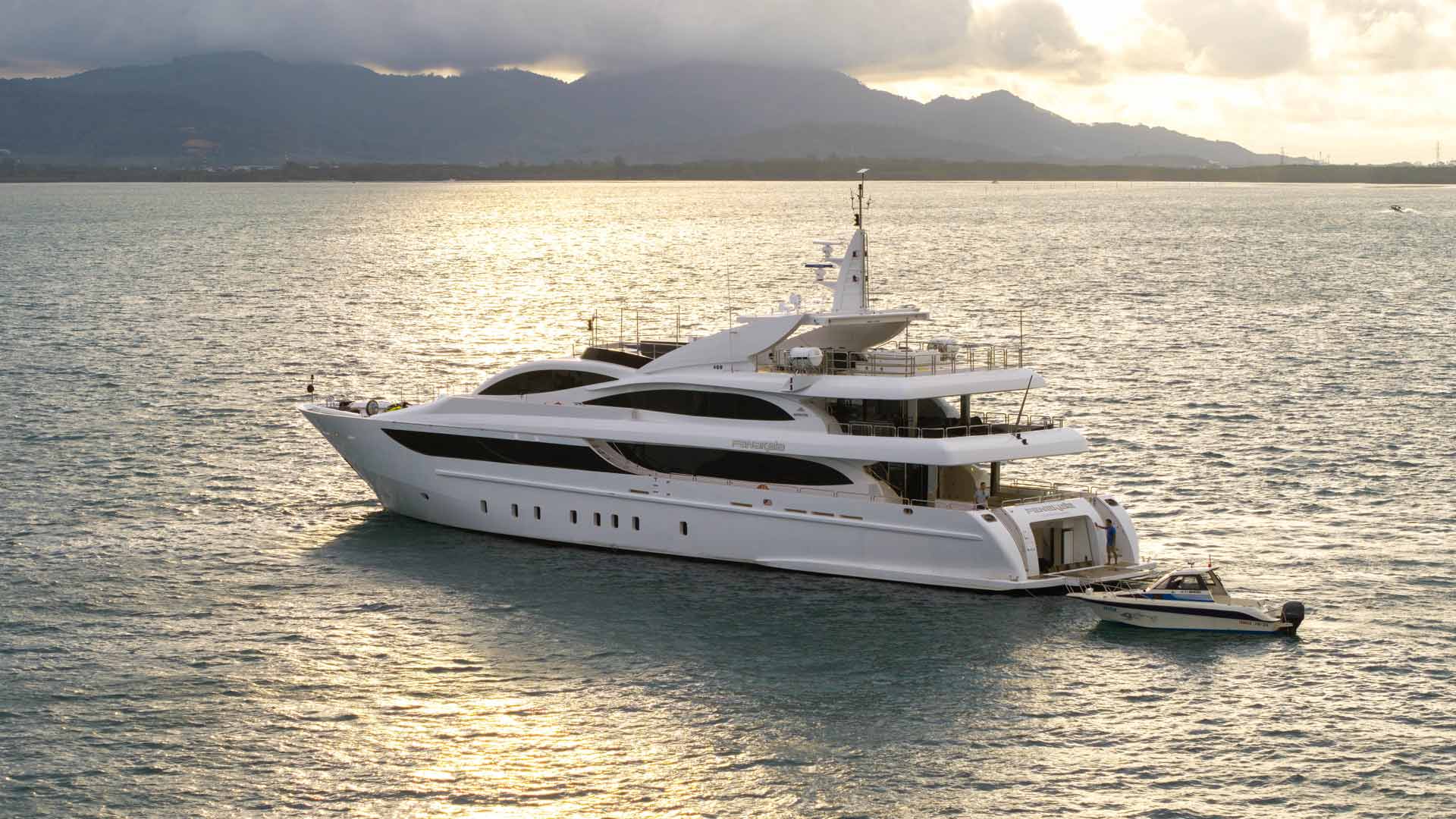 Asia Global Yachting (AGY) Luxury Yacht Charters in Thailand, Indonesia and Japan Nuck S Ship 11