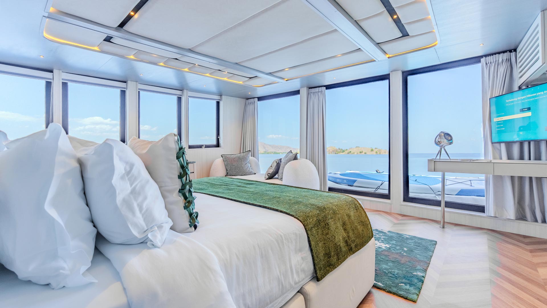 Asia Global Yachting (AGY) Luxury Yacht Charters in Thailand, Indonesia and Japan Bedroom 4.7