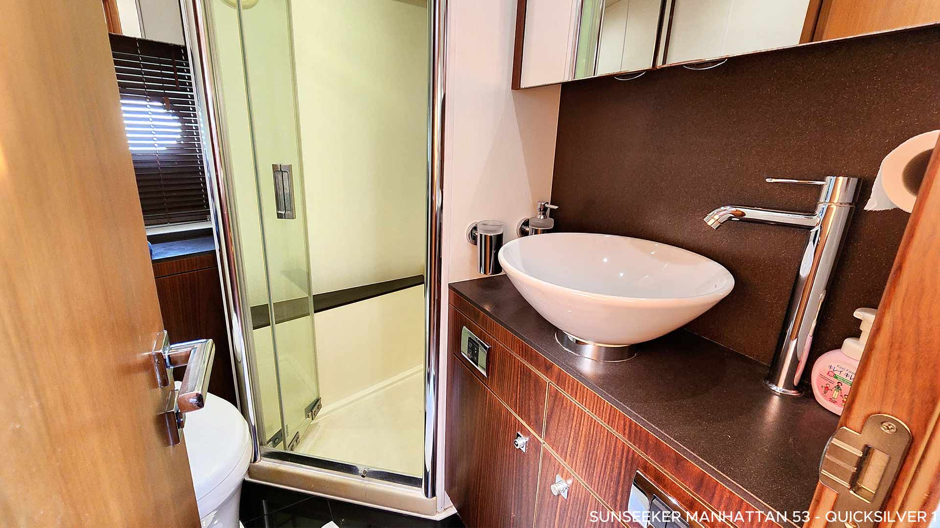 Asia Global Yachting (AGY) Luxury Yacht Charters in Thailand, Indonesia and Japan Vip Cabin Bathroom