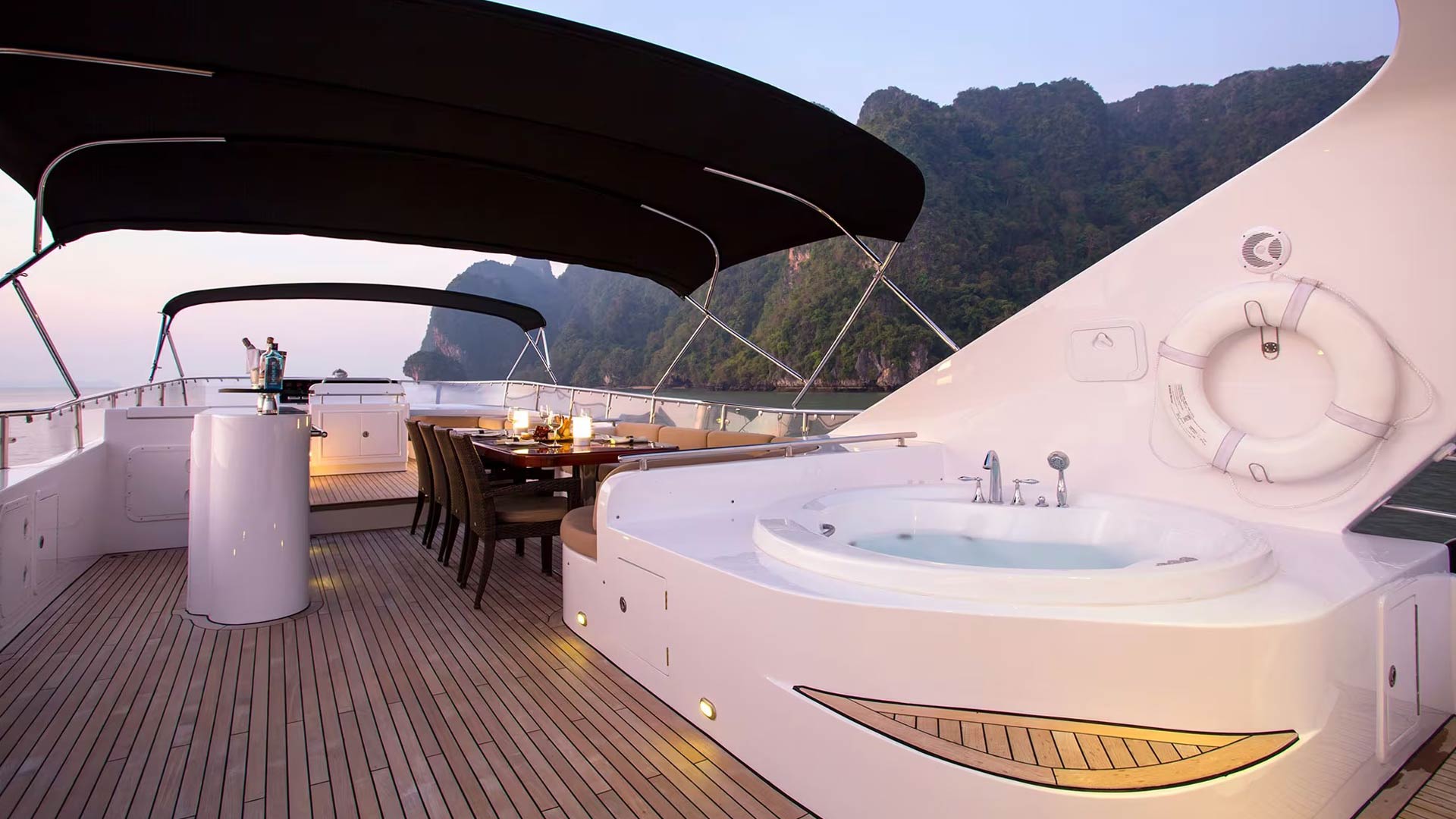 Asia Global Yachting (AGY) Luxury Yacht Charters in Thailand, Indonesia and Japan Mia Kai 3