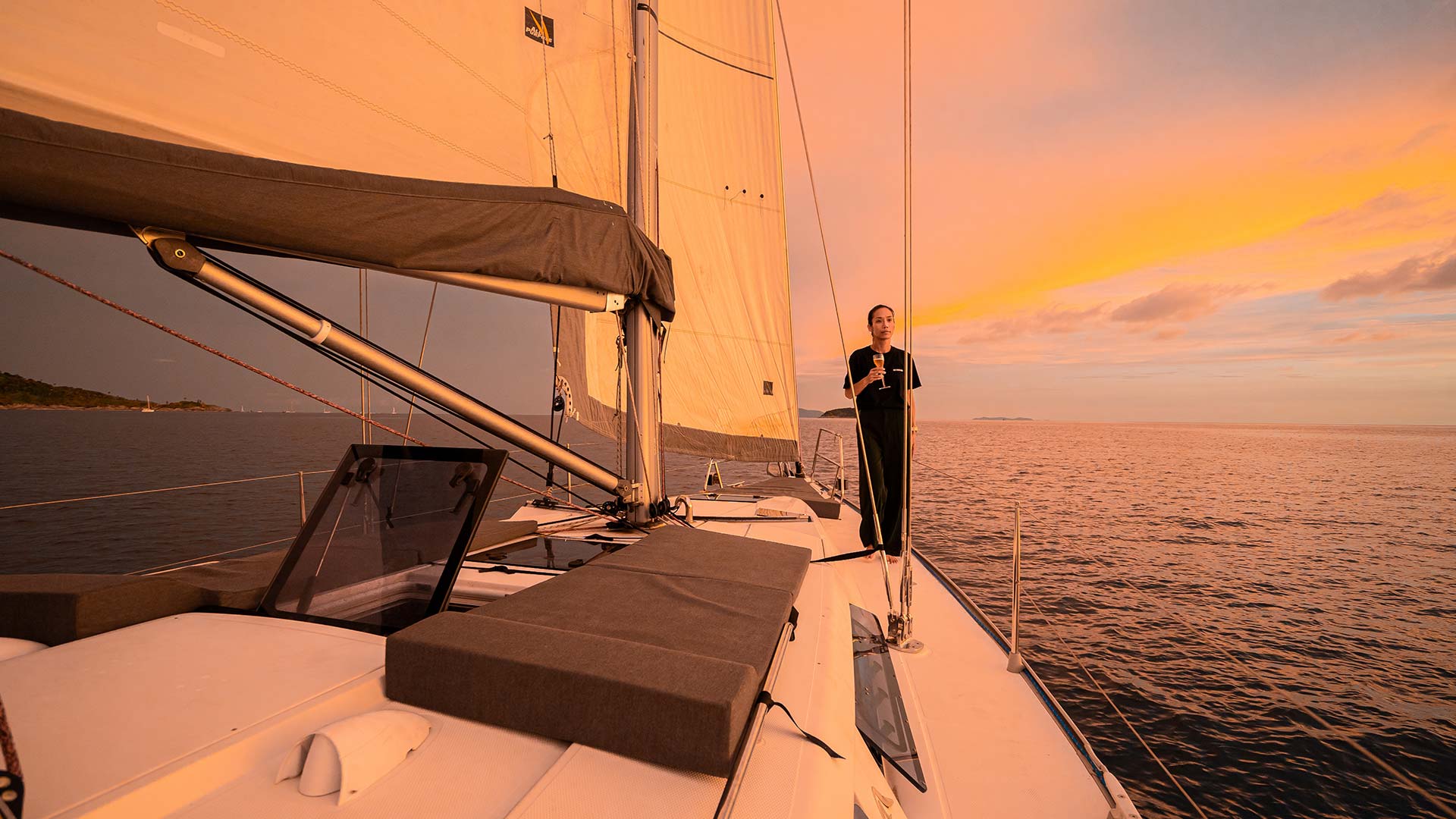 Asia Global Yachting (AGY) Luxury Yacht Charters in Thailand, Indonesia and Japan Gs701548